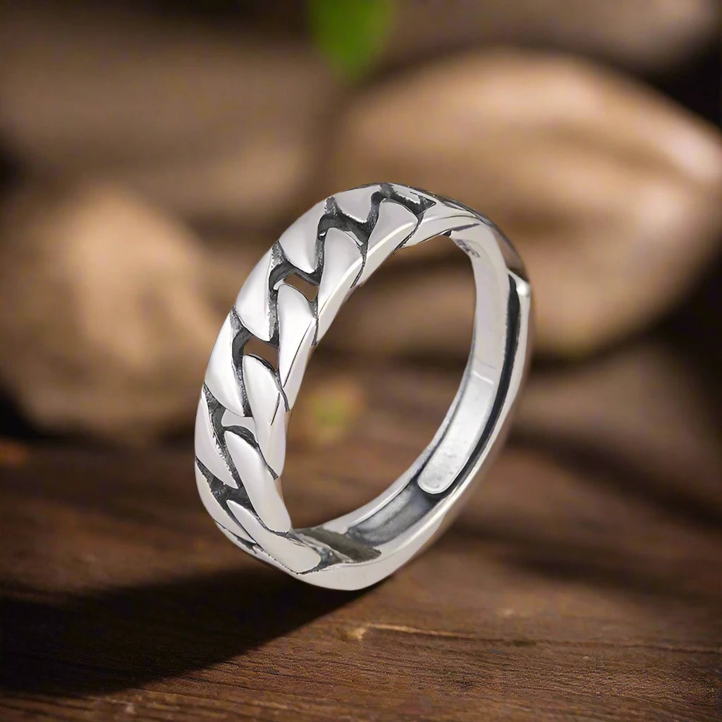 Chain-link Ring