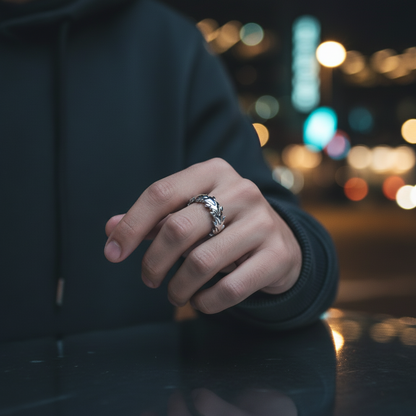 Expandable Centipede Ring