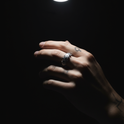 Expandable Centipede Ring