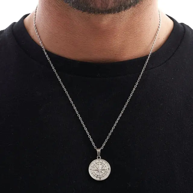 Collares con brújula en capas para hombres